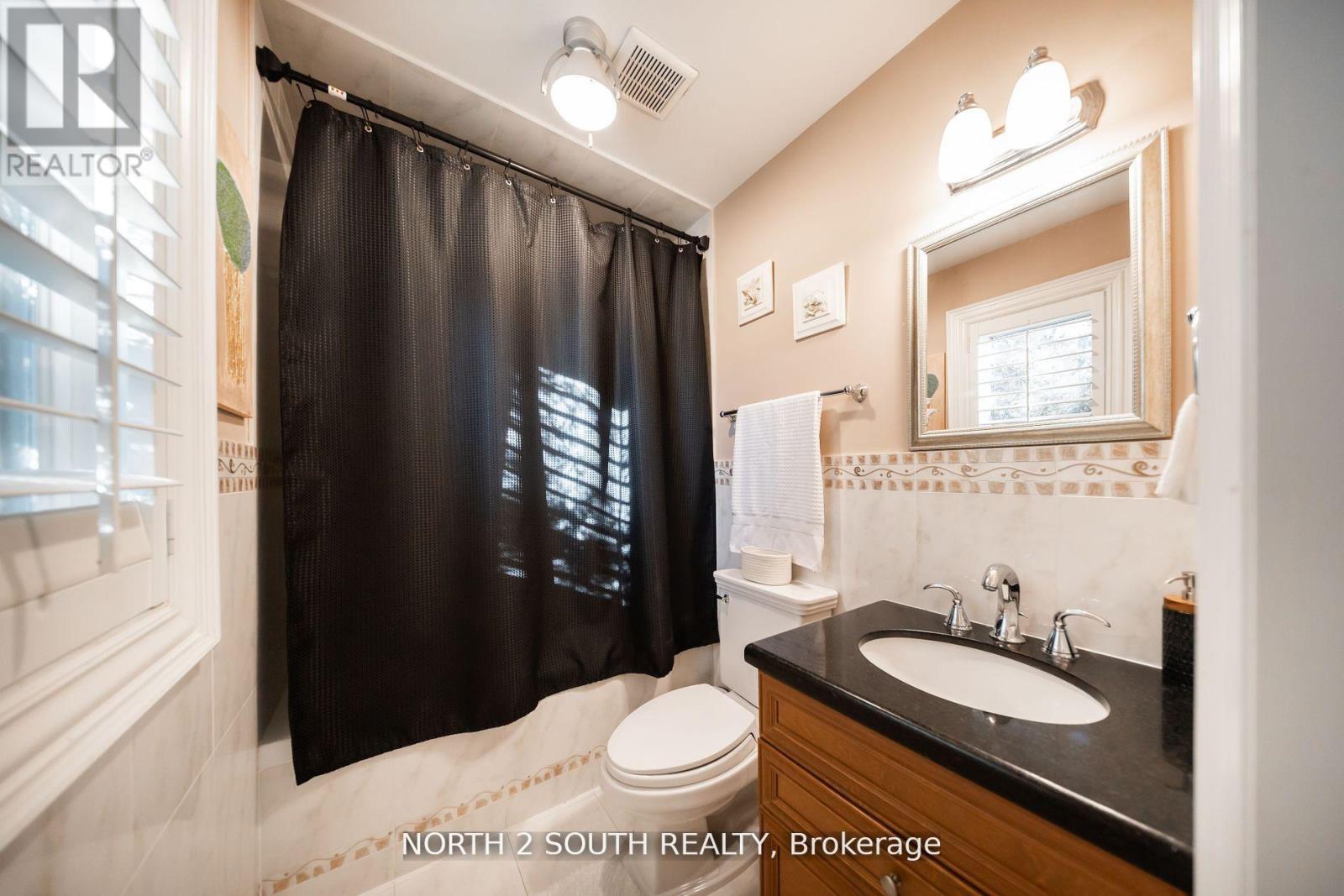 Photo 30 of 339 Burnhamthorpe Road, Toronto ON