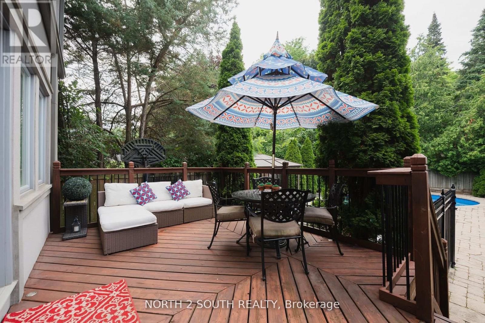 Photo 40 of 339 Burnhamthorpe Road, Toronto ON