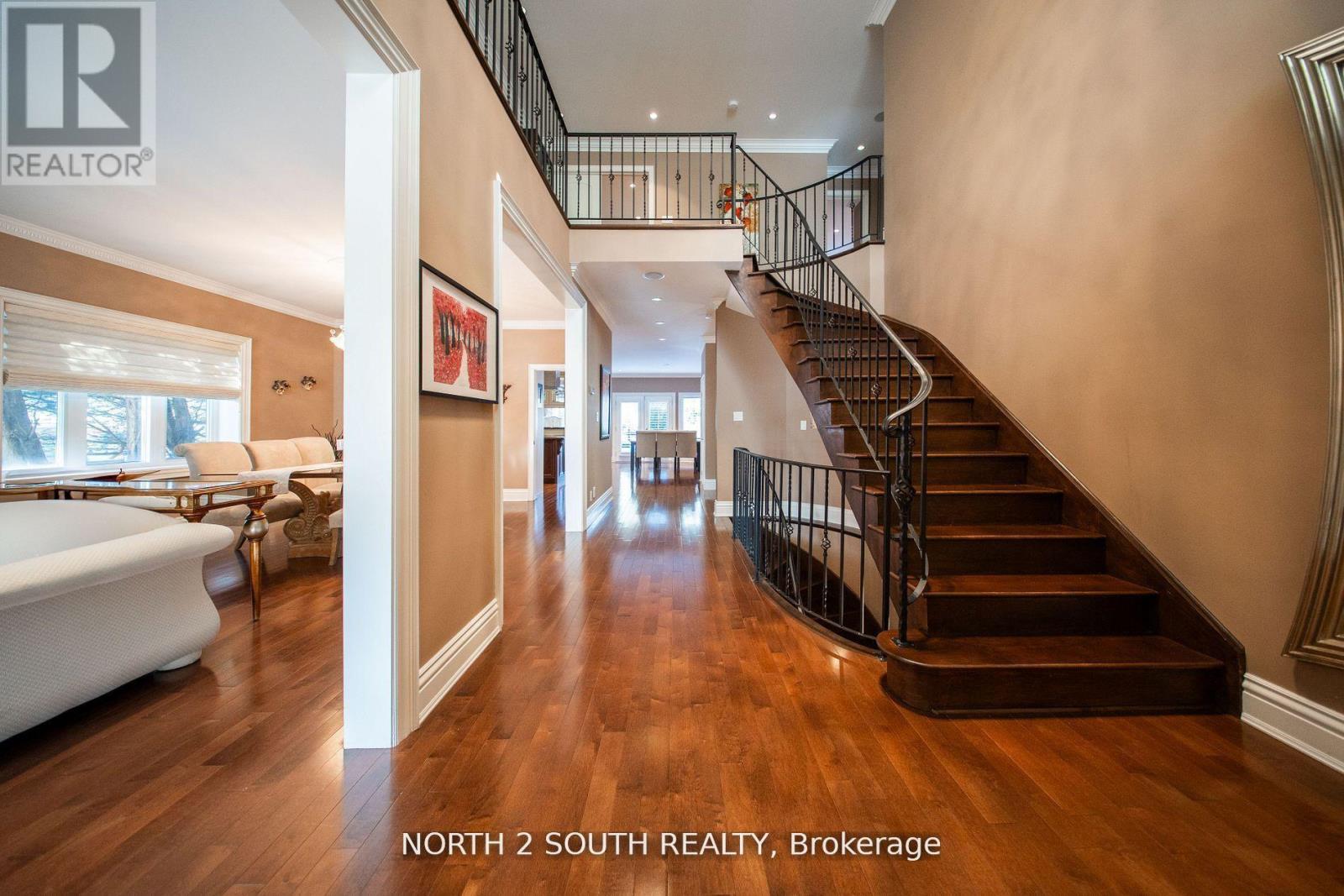 Photo 5 of 339 Burnhamthorpe Road, Toronto ON