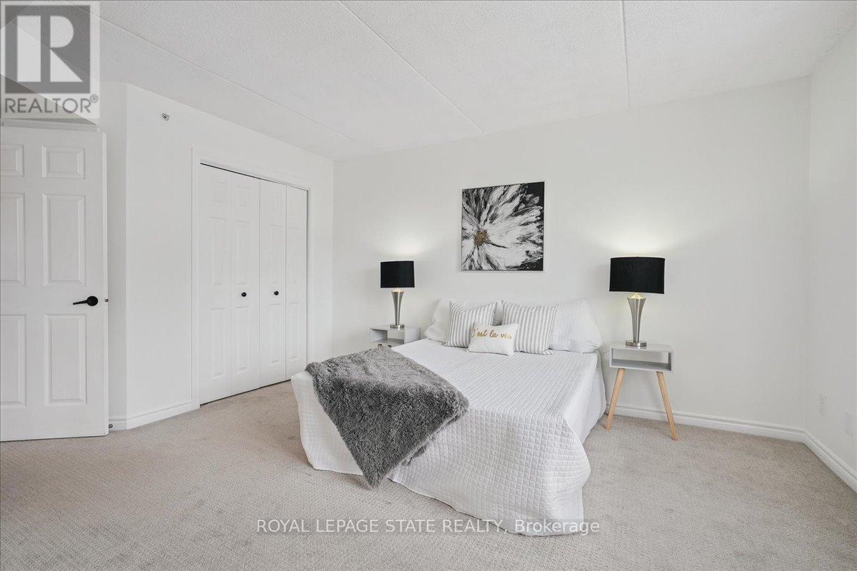 Photo 26 of 301 1411 Walkers Line, Burlington ON