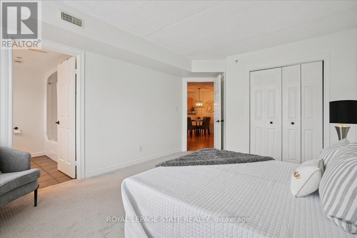 Photo 27 of 301 1411 Walkers Line, Burlington ON