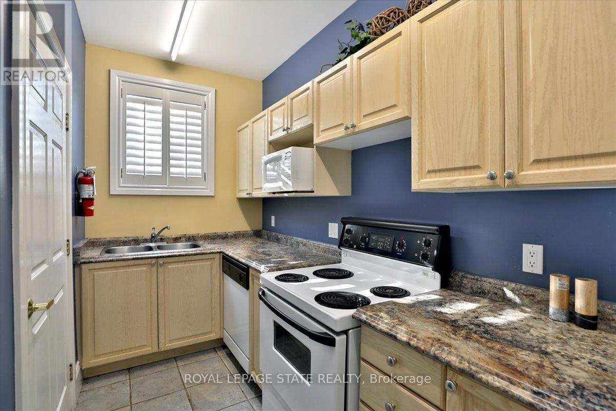 Photo 41 of 301 1411 Walkers Line, Burlington ON