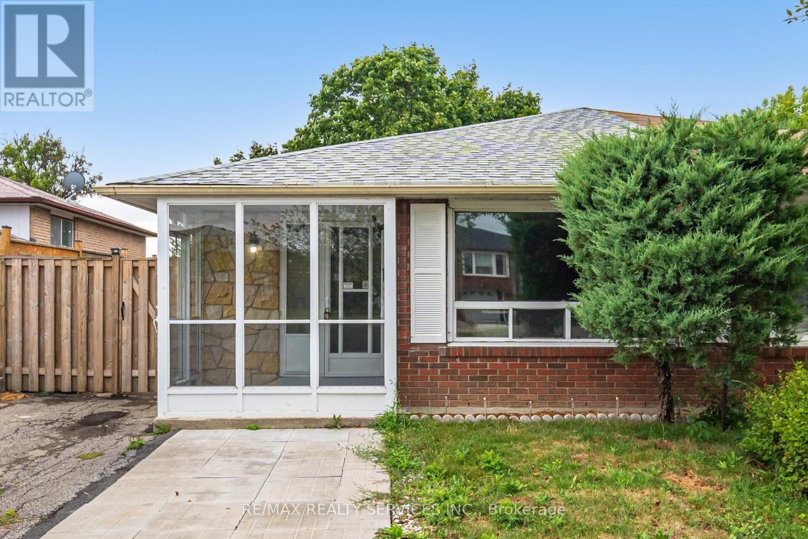 Photo 1 of 7386 Netherwood Road, Mississauga ON