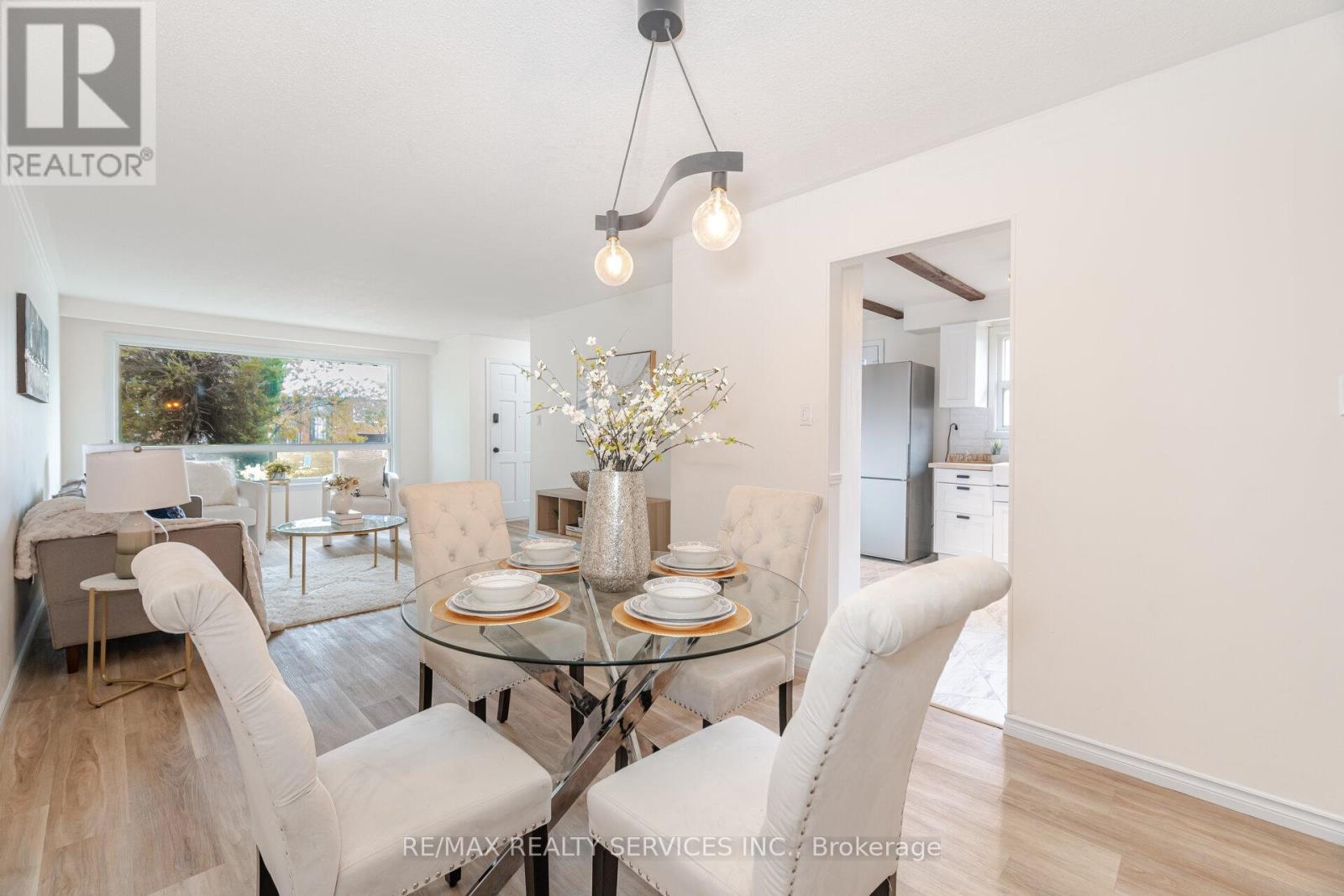 Photo 13 of 7386 Netherwood Road, Mississauga ON