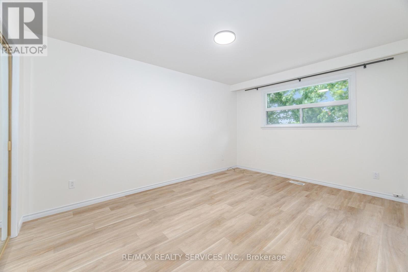 Photo 22 of 7386 Netherwood Road, Mississauga ON