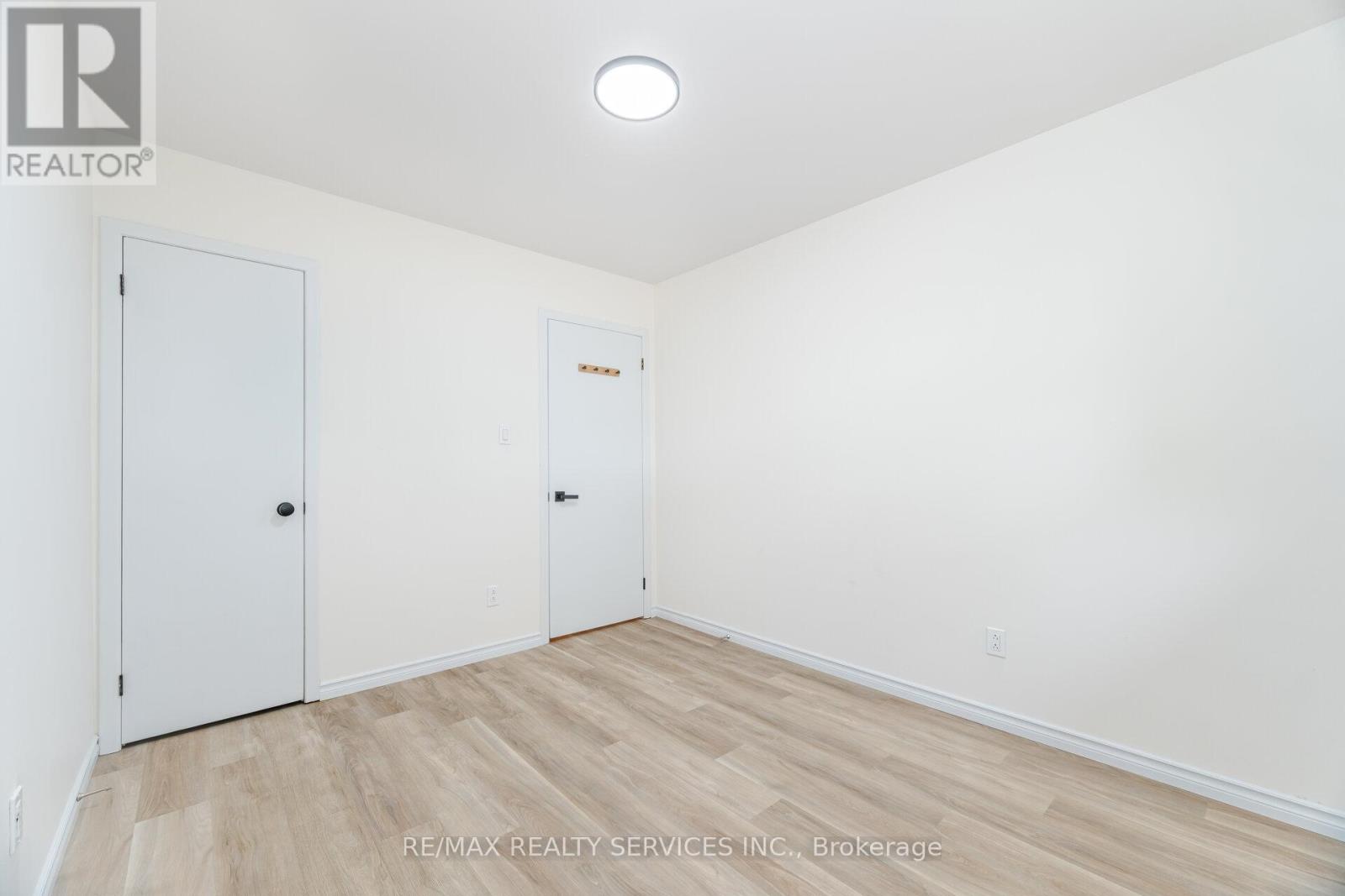 Photo 27 of 7386 Netherwood Road, Mississauga ON