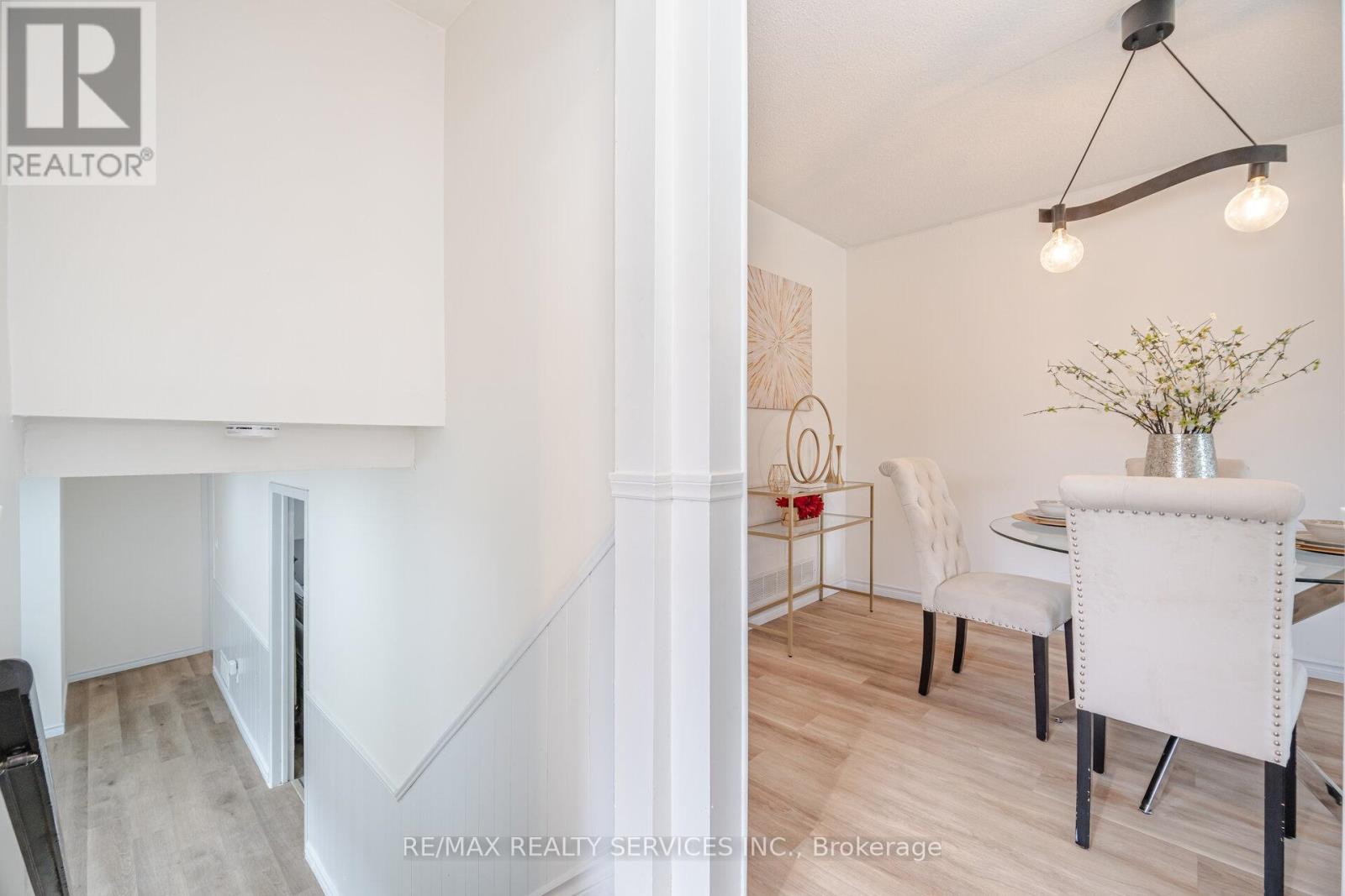Photo 34 of 7386 Netherwood Road, Mississauga ON