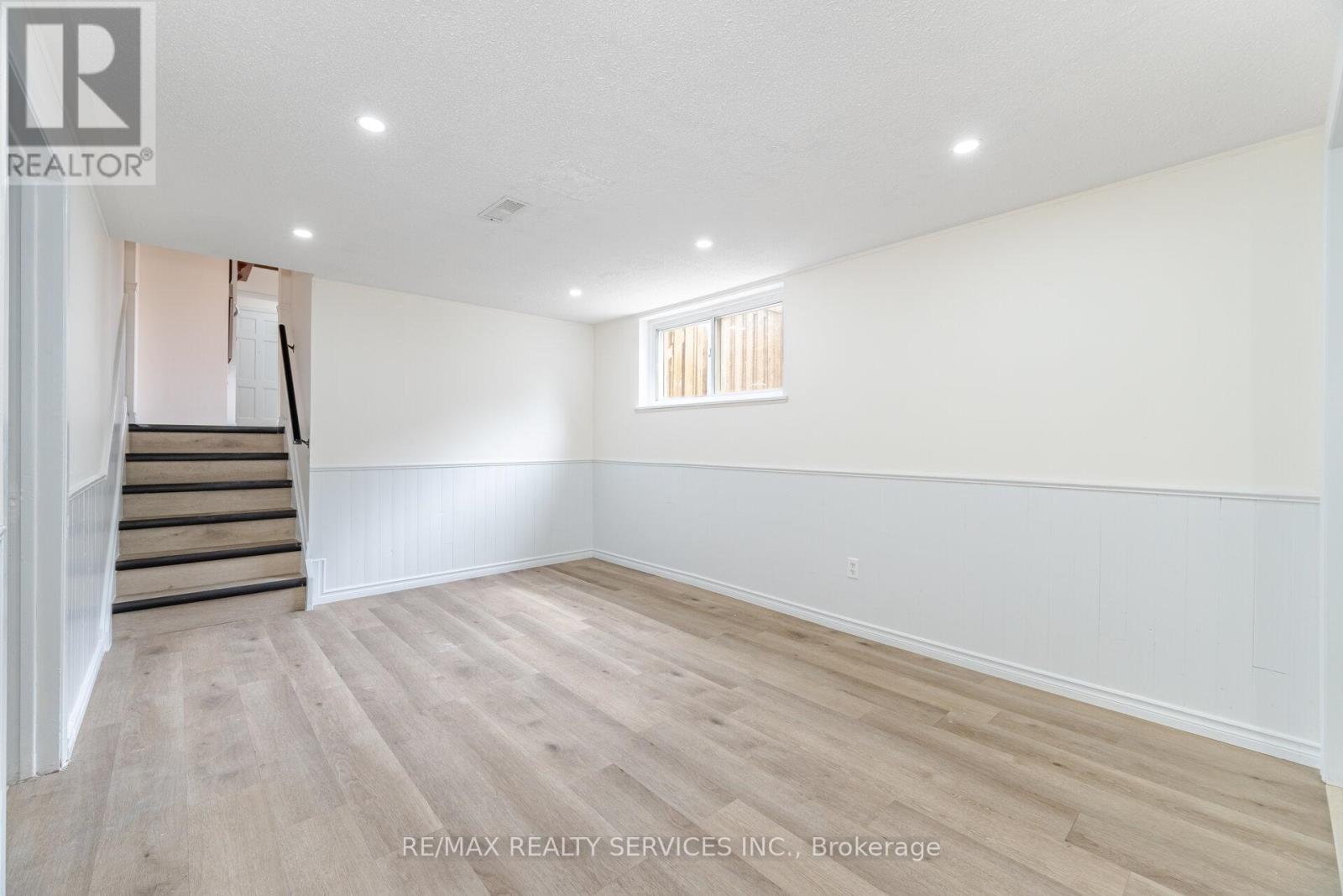 Photo 36 of 7386 Netherwood Road, Mississauga ON