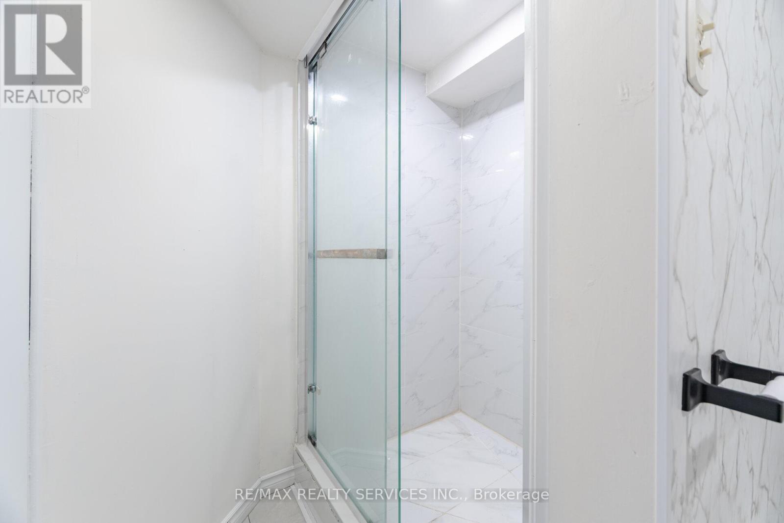 Photo 44 of 7386 Netherwood Road, Mississauga ON
