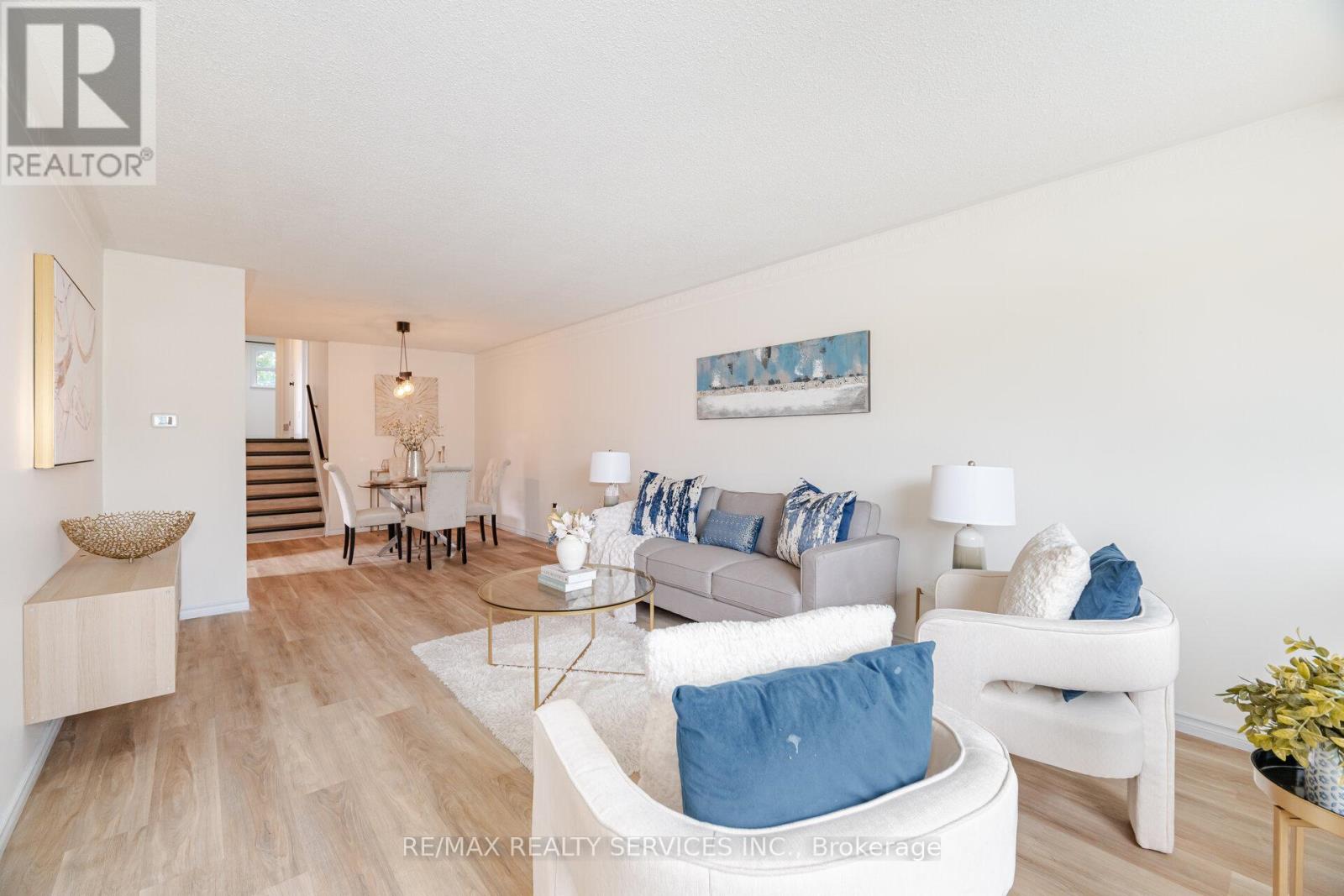 Photo 9 of 7386 Netherwood Road, Mississauga ON