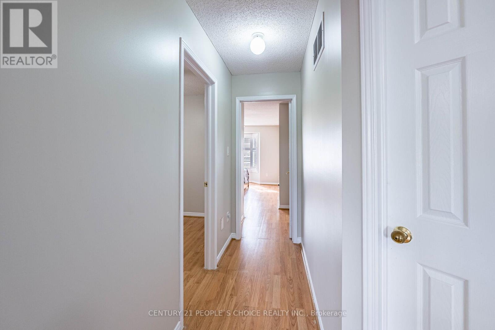 Photo 25 of 22 Domenico Crescent, Brampton ON