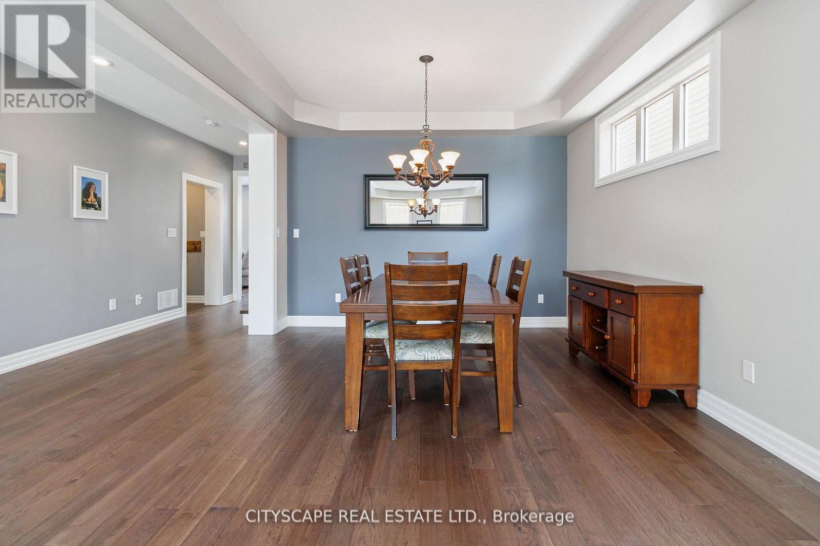 Photo 35 of 713 Trudeau Drive, Milton ON