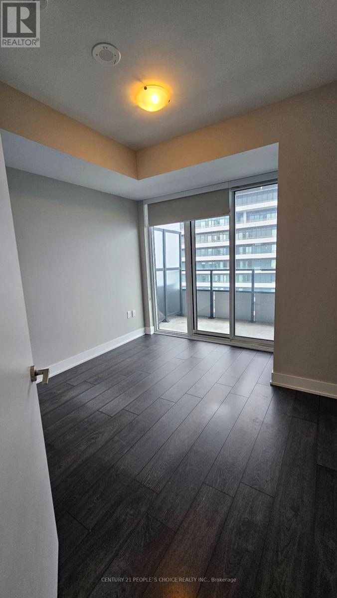 Photo 10 of 4714 30 Shore Breeze Drive, Toronto ON