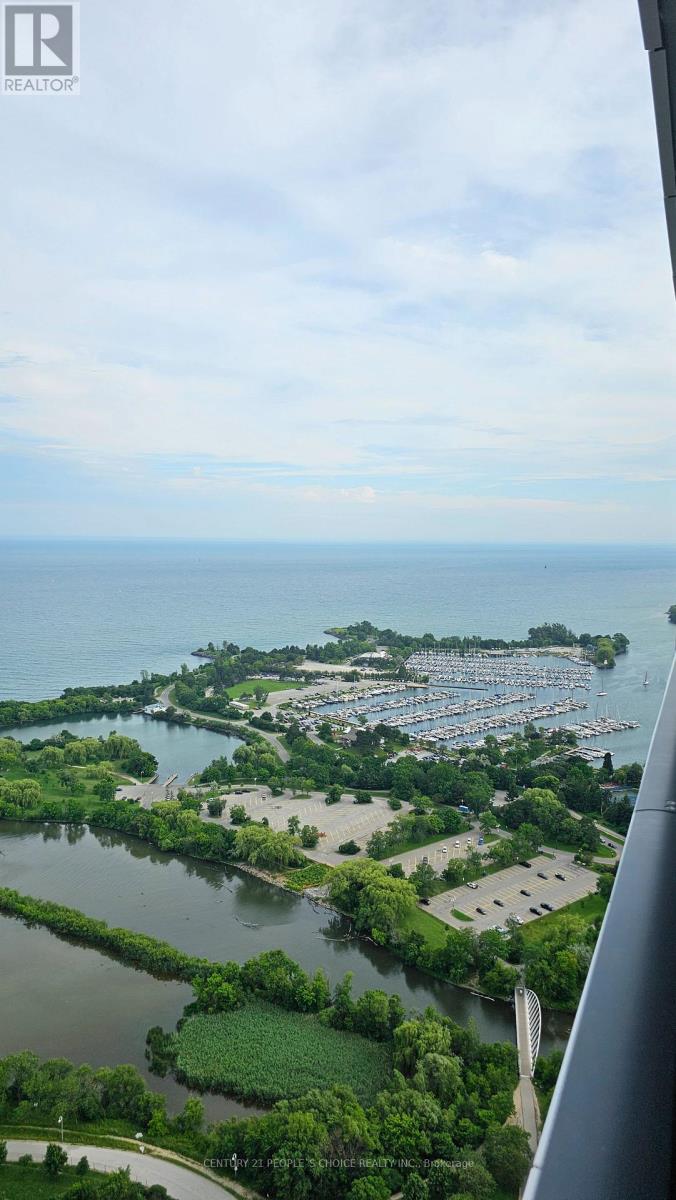 Photo 17 of 4714 30 Shore Breeze Drive, Toronto ON