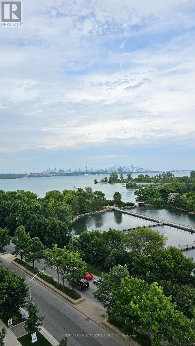 Photo 34 of 4714 30 Shore Breeze Drive, Toronto ON