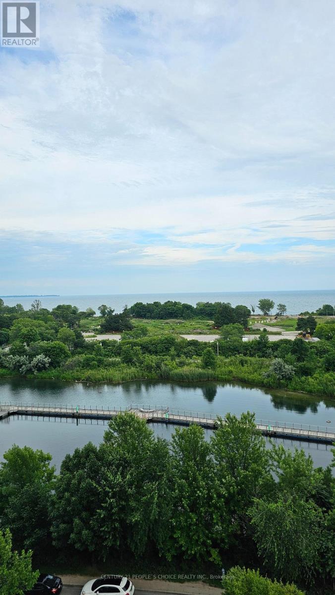 Photo 35 of 4714 30 Shore Breeze Drive, Toronto ON