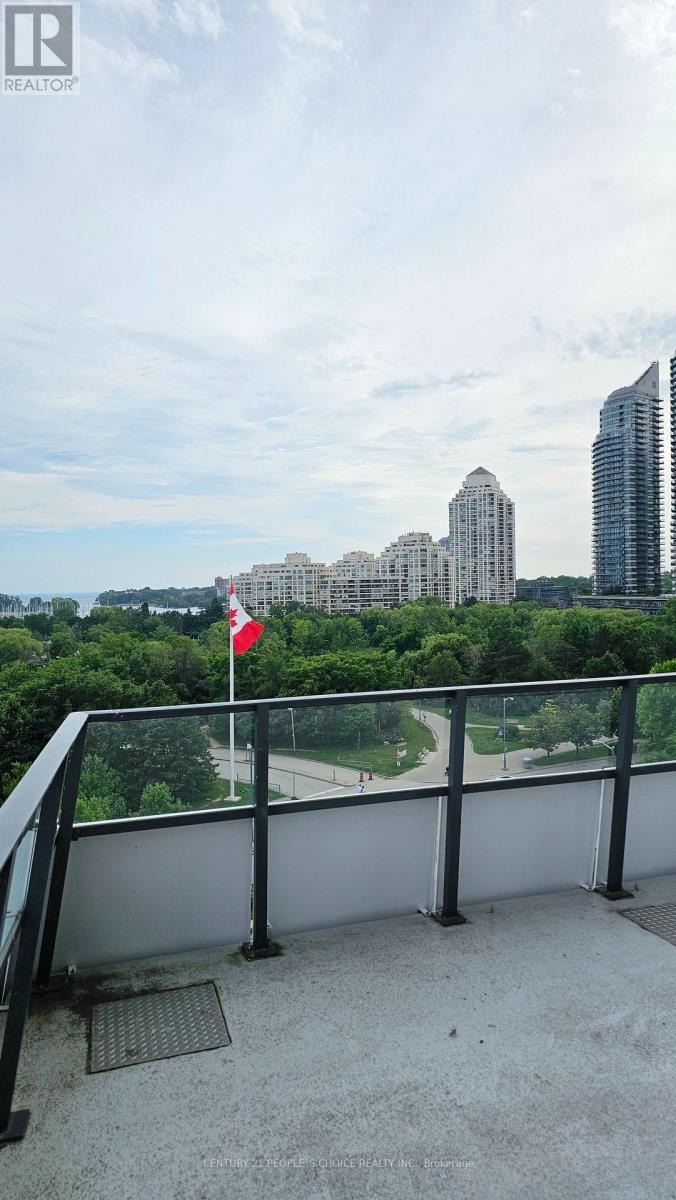 Photo 37 of 4714 30 Shore Breeze Drive, Toronto ON