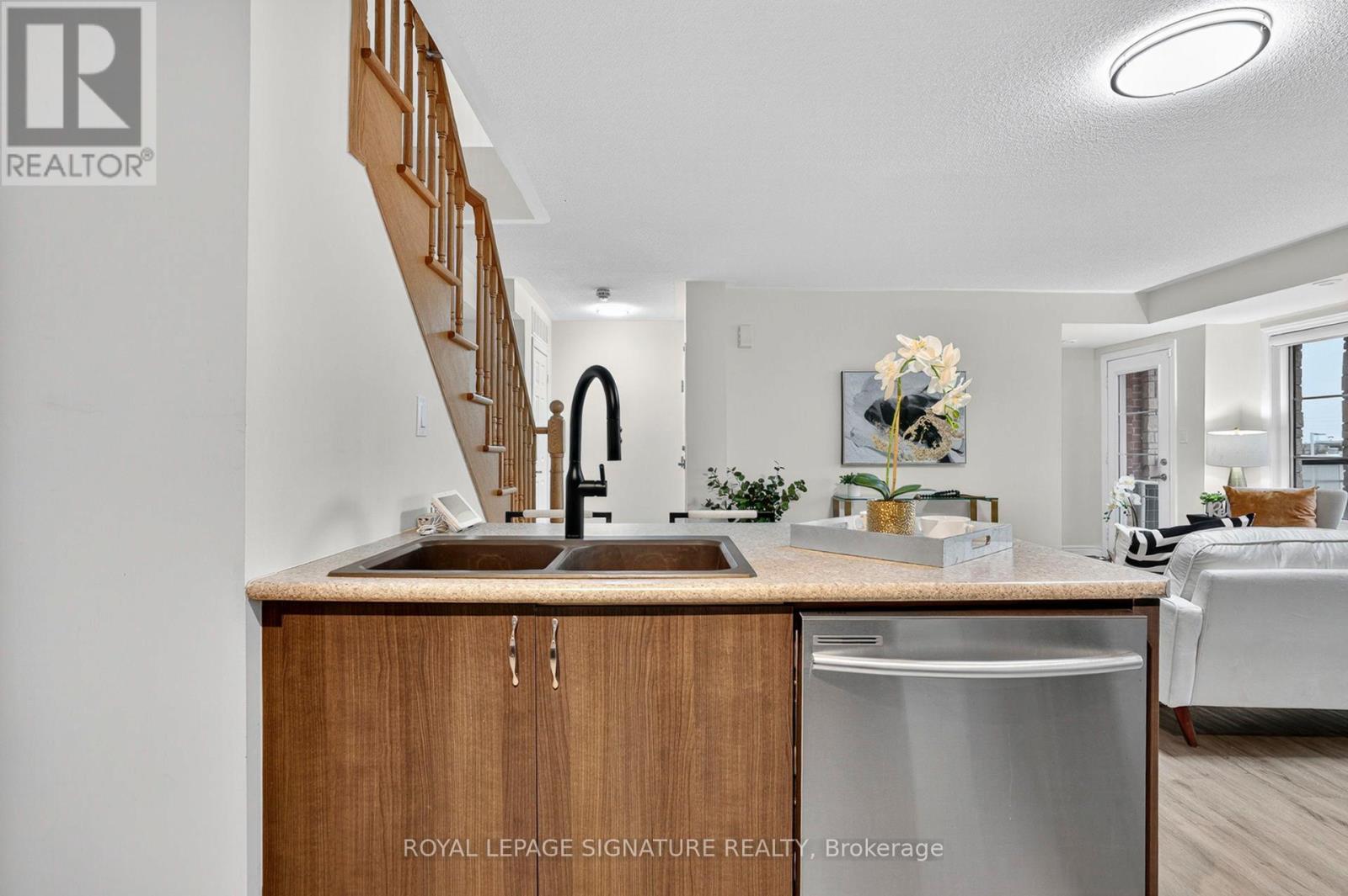 Photo 21 of 110 200 Veterans Drive, Brampton ON