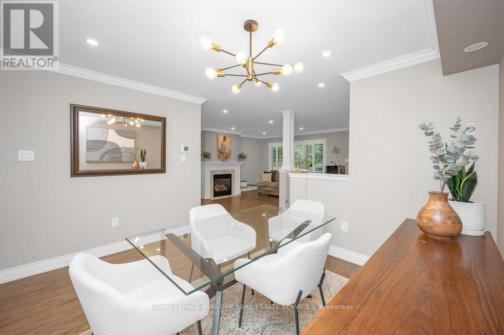 Photo 10 of 2044 Broadleaf Crescent, Burlington ON