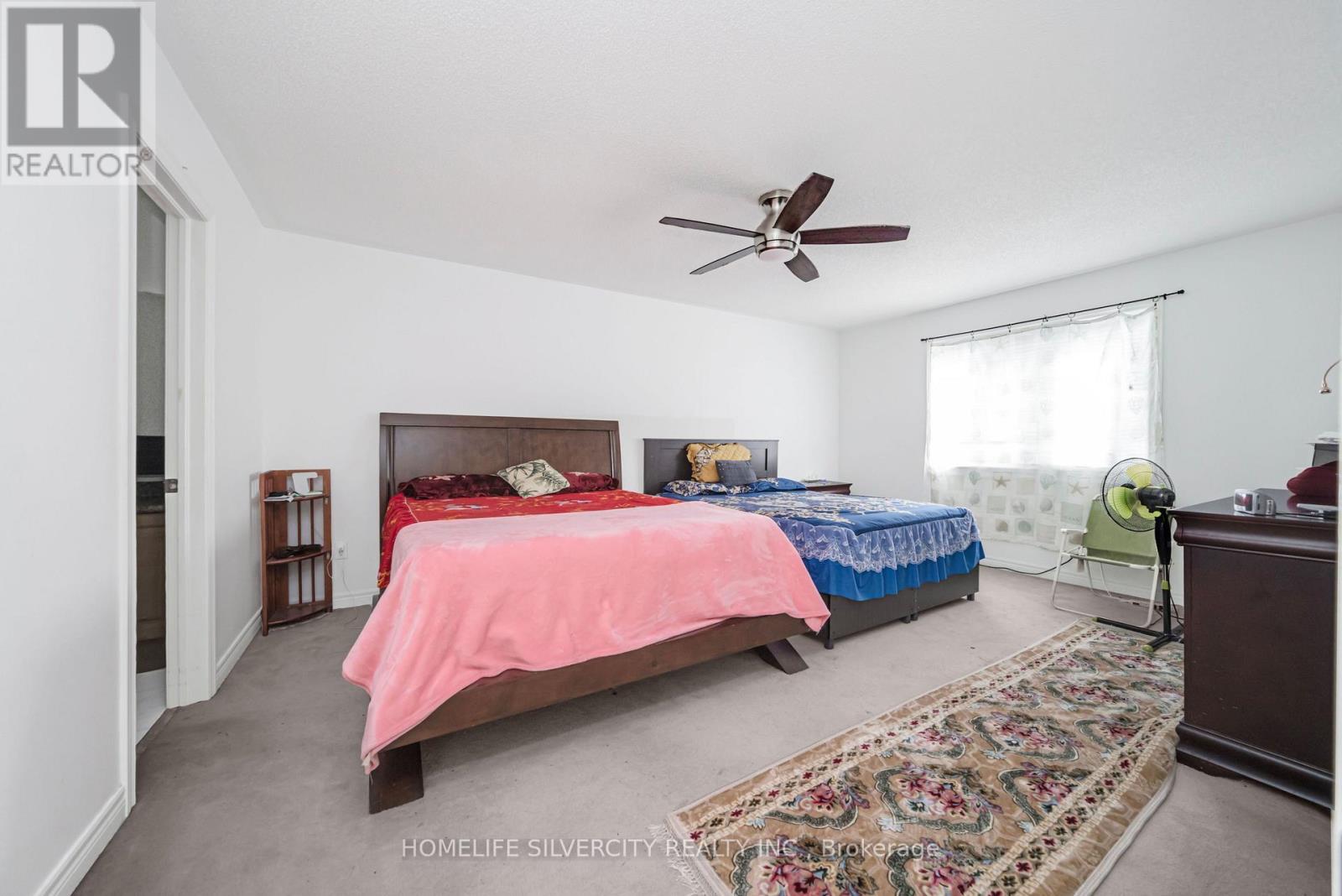 Photo 24 of 28 Yellow Sorrel Road, Brampton ON