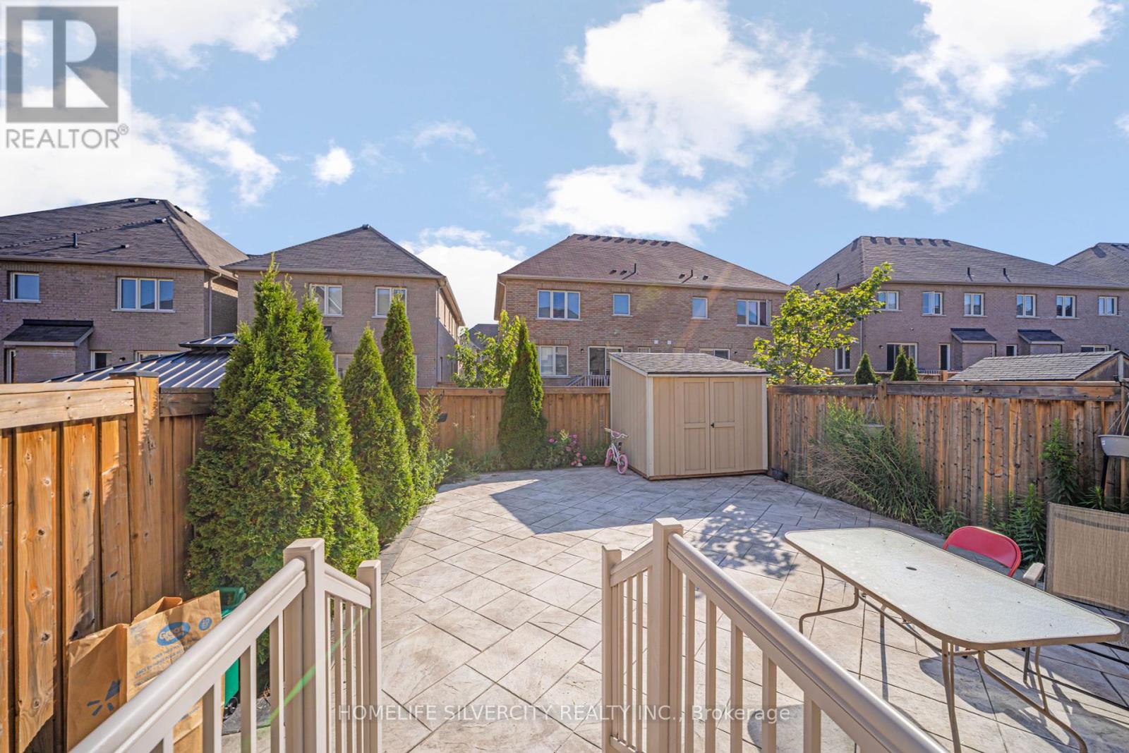 Photo 41 of 28 Yellow Sorrel Road, Brampton ON