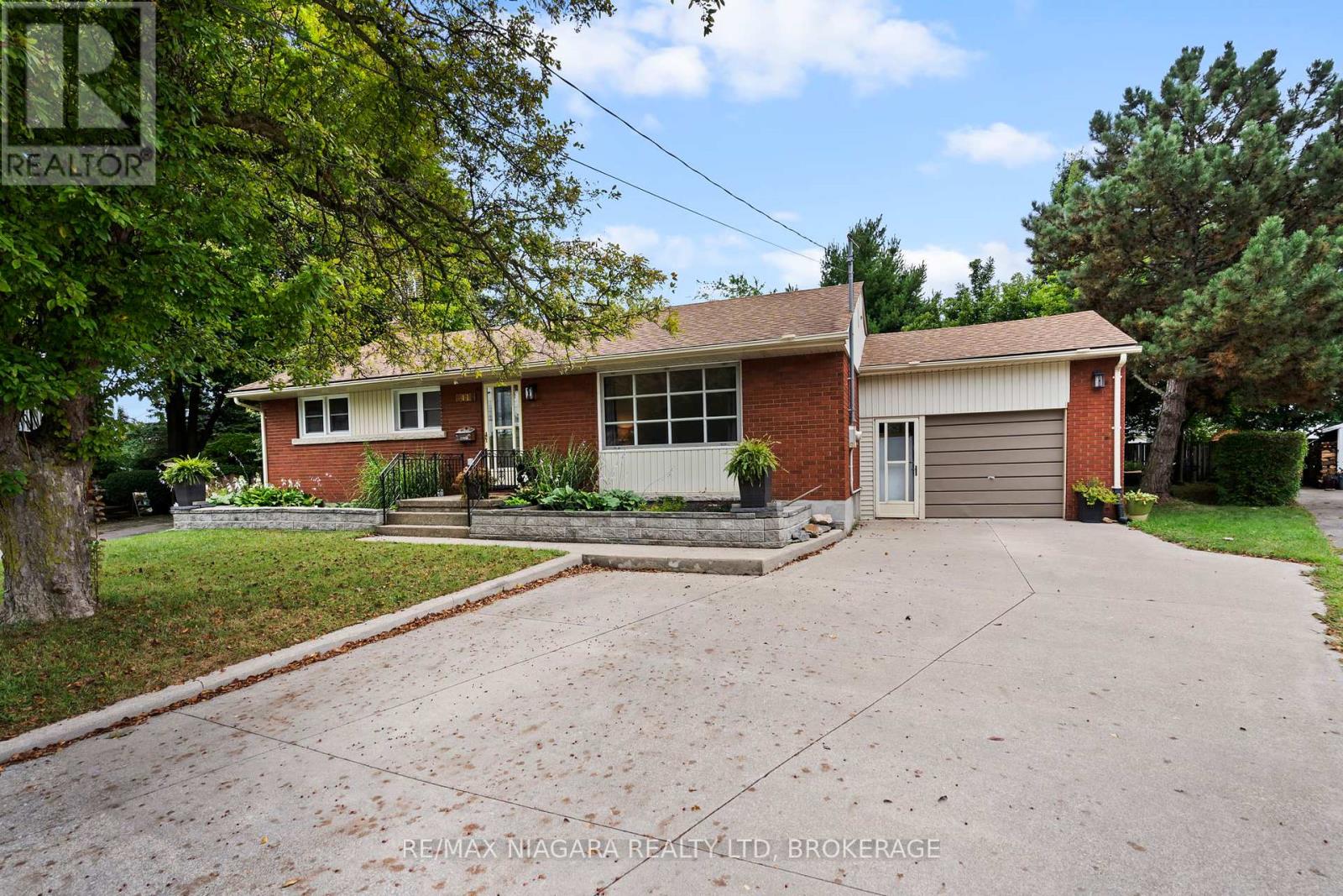 Photo 1 of 3416 Sheppard Crescent, Niagara Falls ON