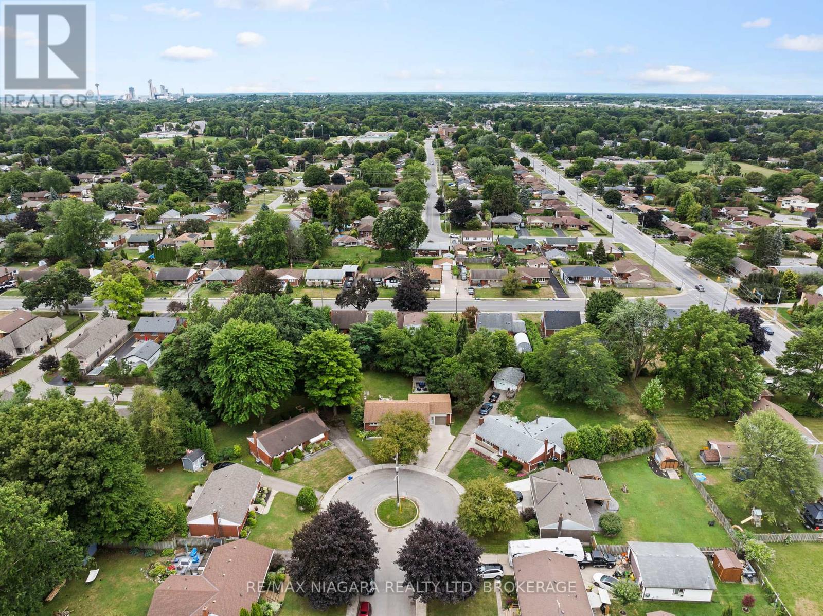 Photo 38 of 3416 Sheppard Crescent, Niagara Falls ON