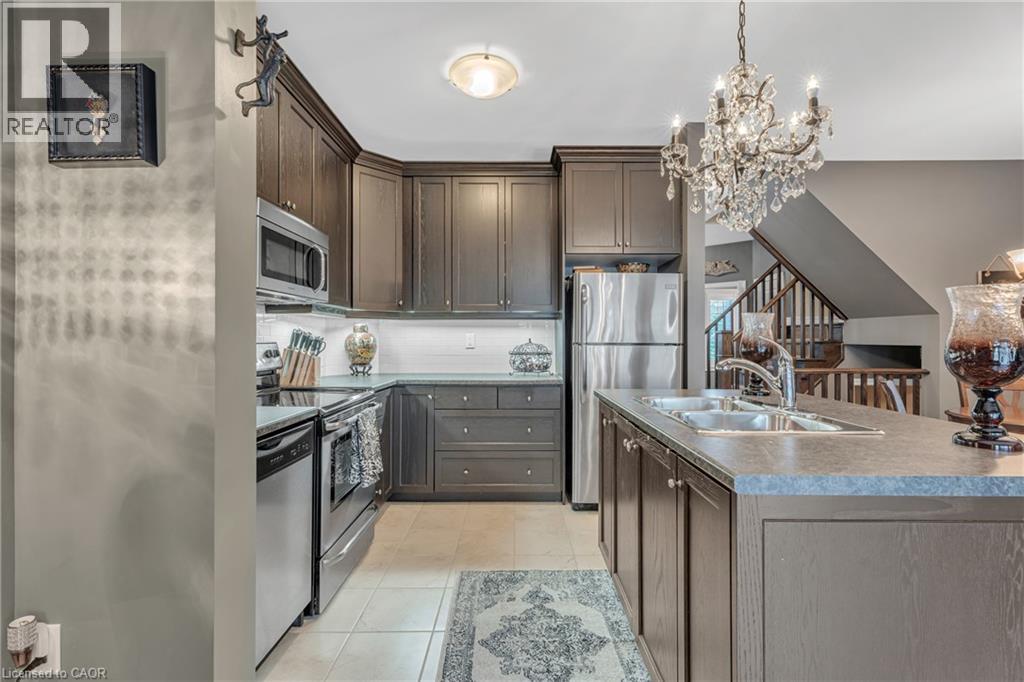 Photo 10 of 72 Dodman Crescent, Ancaster ON