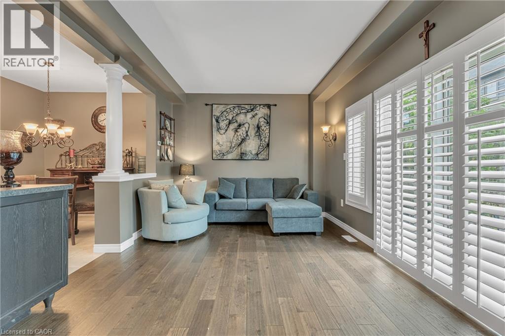 Photo 12 of 72 Dodman Crescent, Ancaster ON