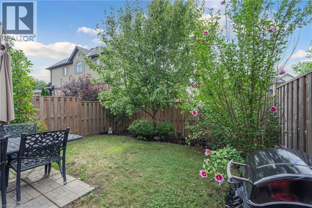 Photo 28 of 72 Dodman Crescent, Ancaster ON