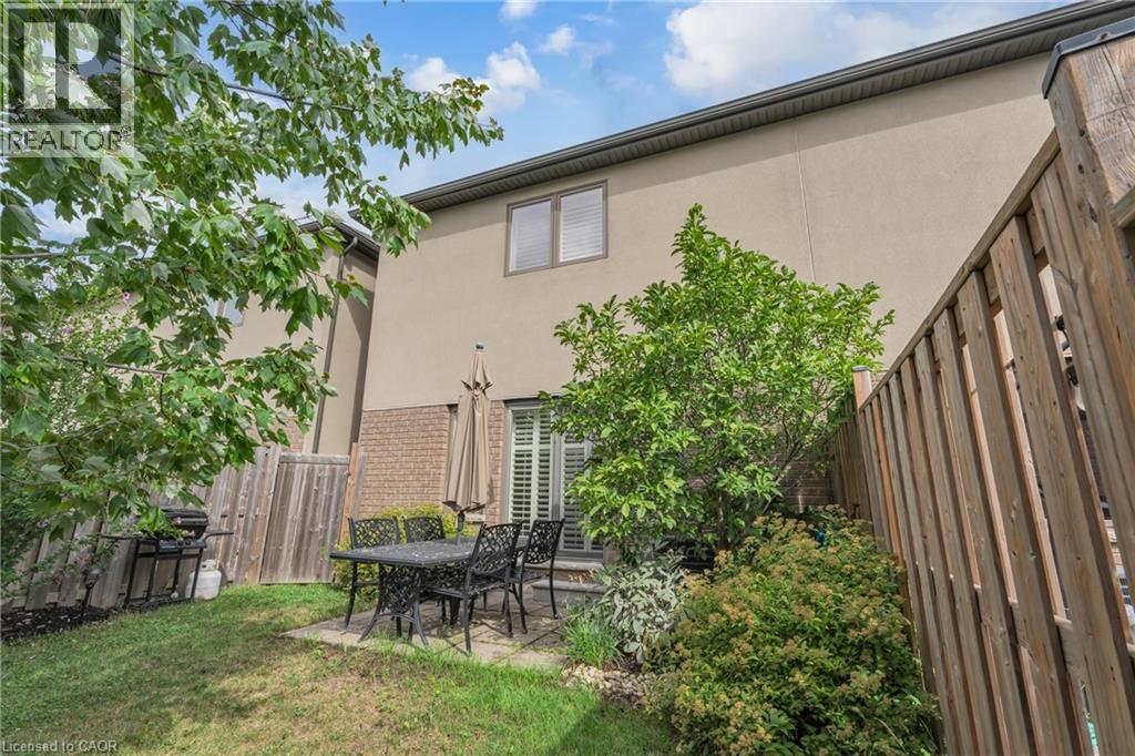 Photo 30 of 72 Dodman Crescent, Ancaster ON