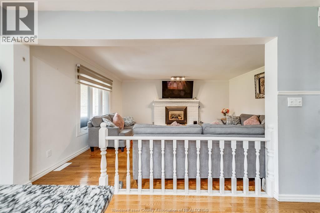 Photo 13 of 3169 Clemenceau Boulevard, Windsor ON