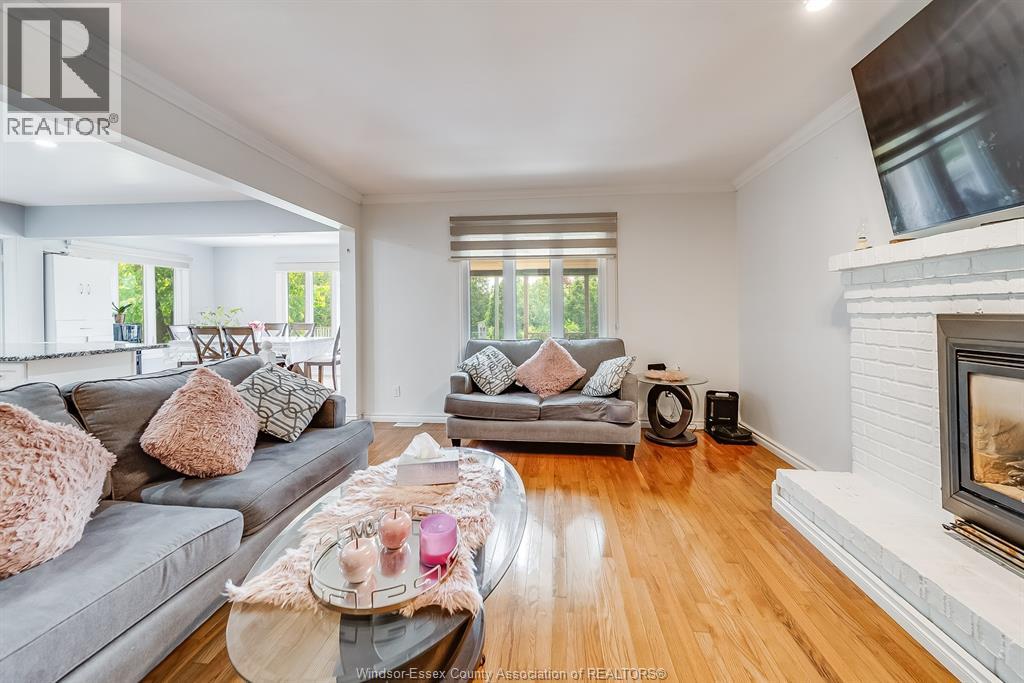 Photo 15 of 3169 Clemenceau Boulevard, Windsor ON