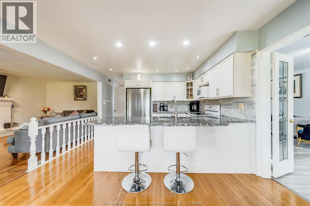 Photo 18 of 3169 Clemenceau Boulevard, Windsor ON