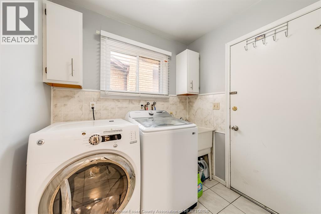 Photo 20 of 3169 Clemenceau Boulevard, Windsor ON