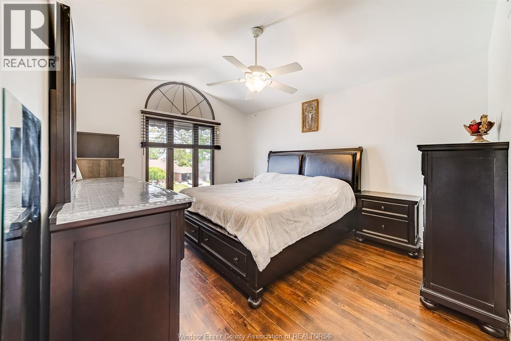 Photo 22 of 3169 Clemenceau Boulevard, Windsor ON