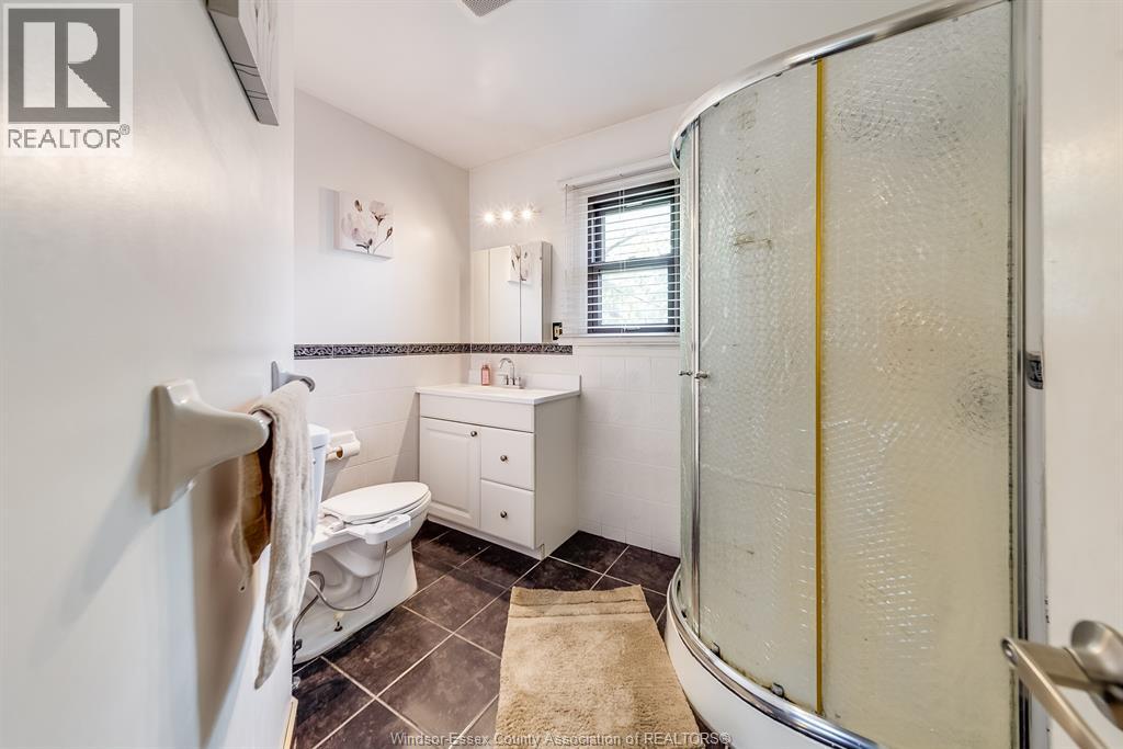 Photo 24 of 3169 Clemenceau Boulevard, Windsor ON