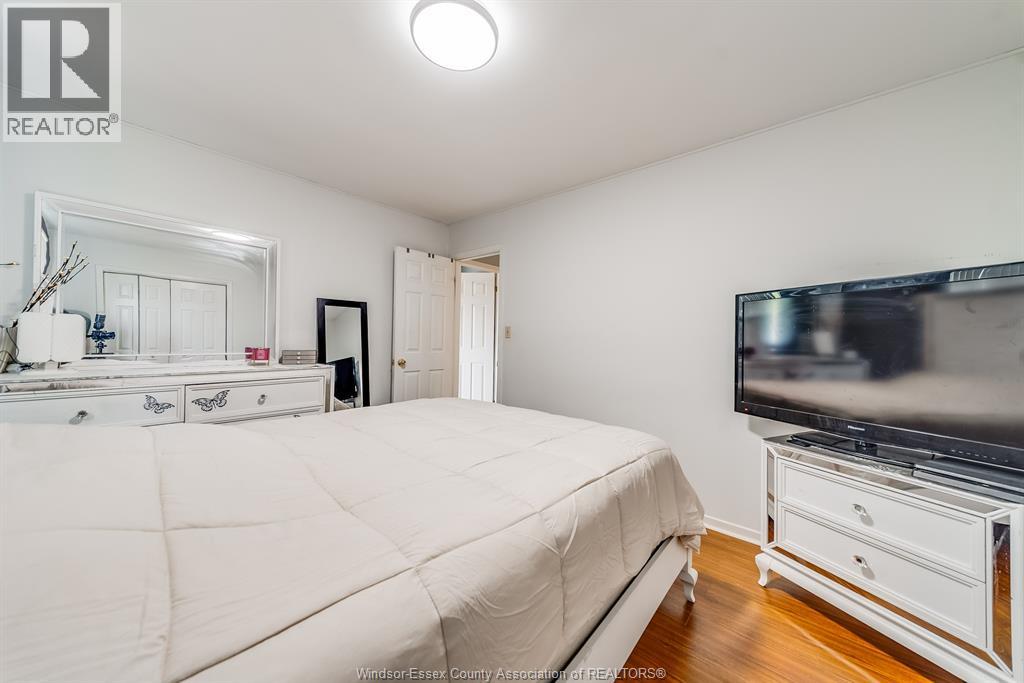 Photo 27 of 3169 Clemenceau Boulevard, Windsor ON