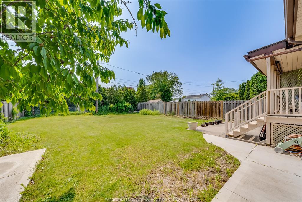 Photo 46 of 3169 Clemenceau Boulevard, Windsor ON