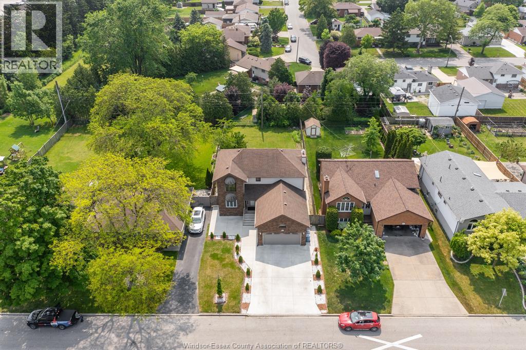 Photo 47 of 3169 Clemenceau Boulevard, Windsor ON