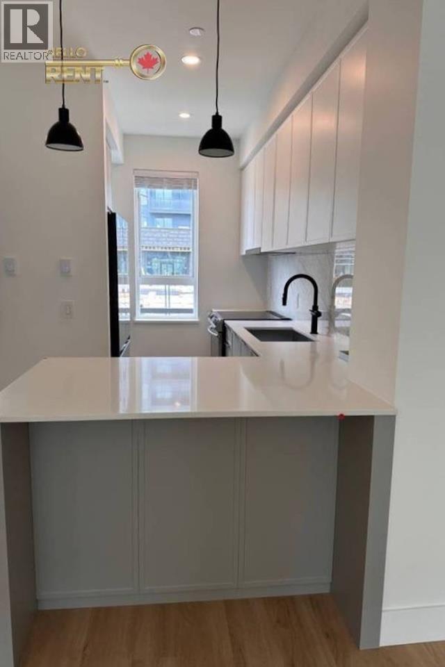 Photo 3 of 1405 Shoal Way, Squamish BC