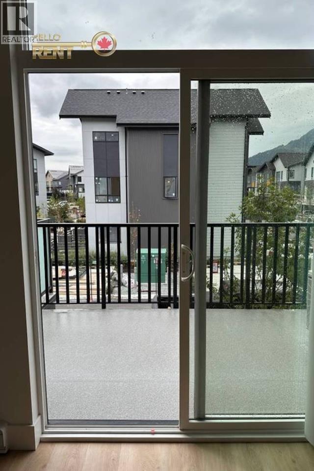 Photo 7 of 1405 Shoal Way, Squamish BC
