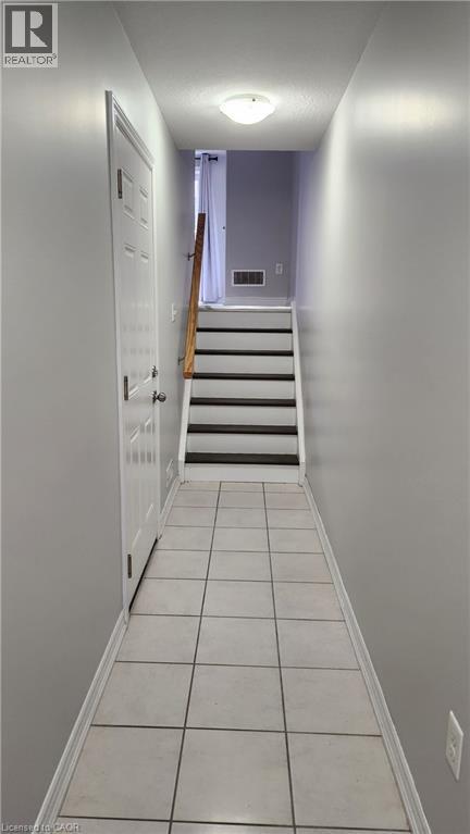 Photo 2 of 12 Poplar Drive Unit 35, Cambridge ON