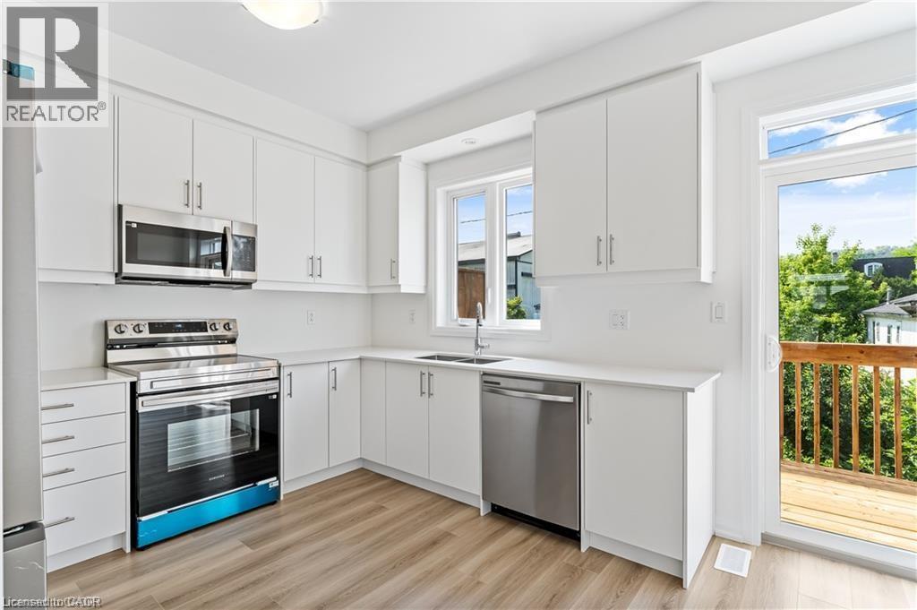 Photo 9 of 4040 Mountain Street Unit 60, Beamsville ON