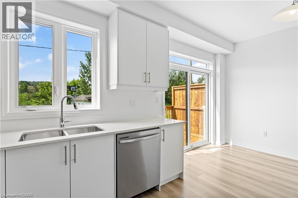 Photo 10 of 4040 Mountain Street Unit 60, Beamsville ON