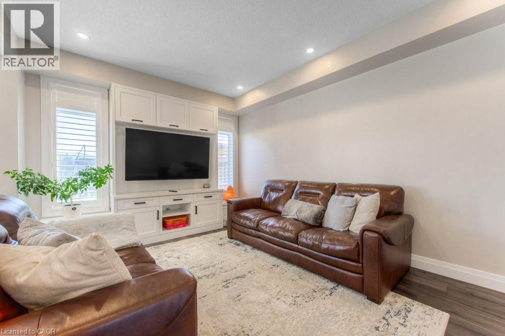 Photo 10 of 302 Ginseng Street, Waterloo ON