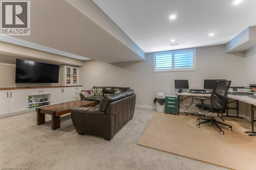 Photo 35 of 302 Ginseng Street, Waterloo ON
