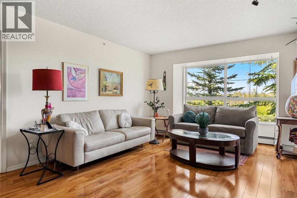 Single Family House for Sale in   Richard Place SW Lincoln Park Calgary 