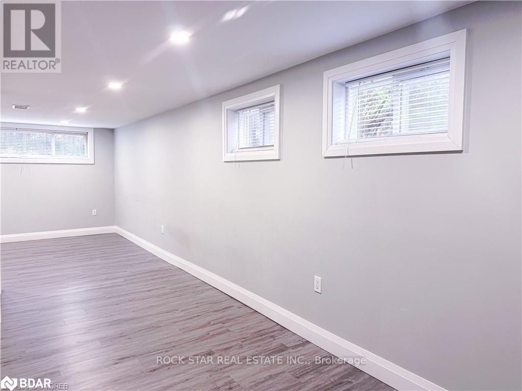 Photo 20 of Lower 88 Burkholder Drive, Hamilton ON