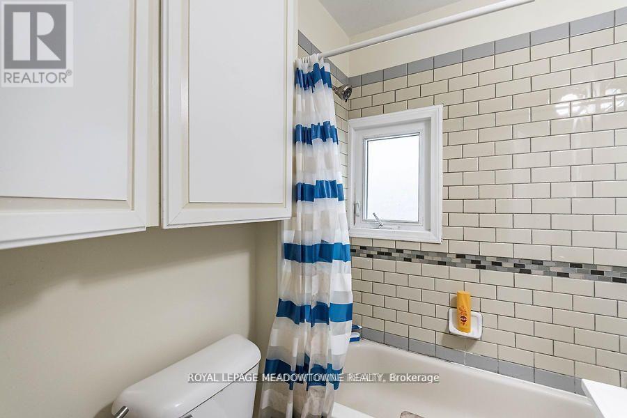 Photo 22 of 77 Province Street N, Hamilton ON